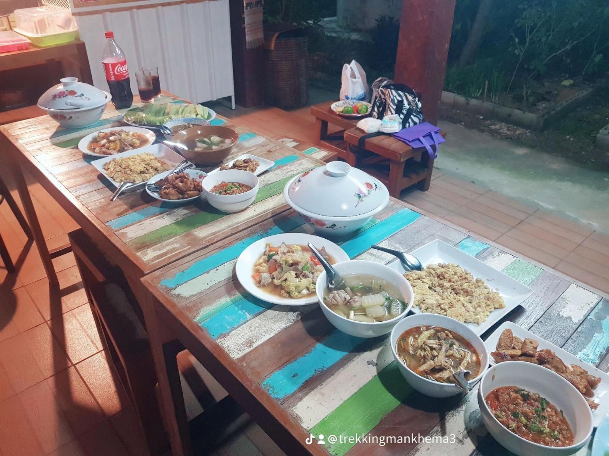 Kedthawa Homestay เฮือนเก็ดถะหวา Ban Cho Lae Exterior photo